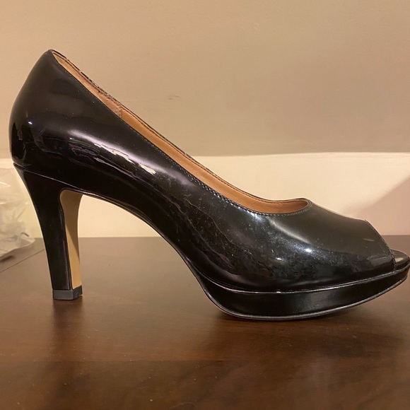 Clarks heels - Picture 2 of 5